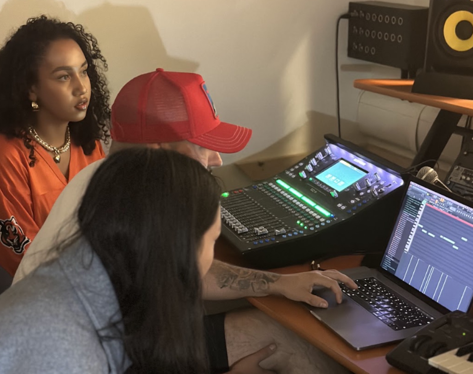 Hype & Genius x Nandos present 'Boiler Room' styled Music Showcase